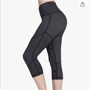 Raypose NWT leggings